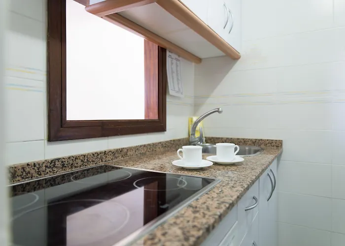 Gemelos 4 - Beninter 3*